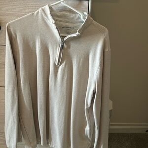 Mizzen + Main 1/4 zip. Like new, worn just a few times.